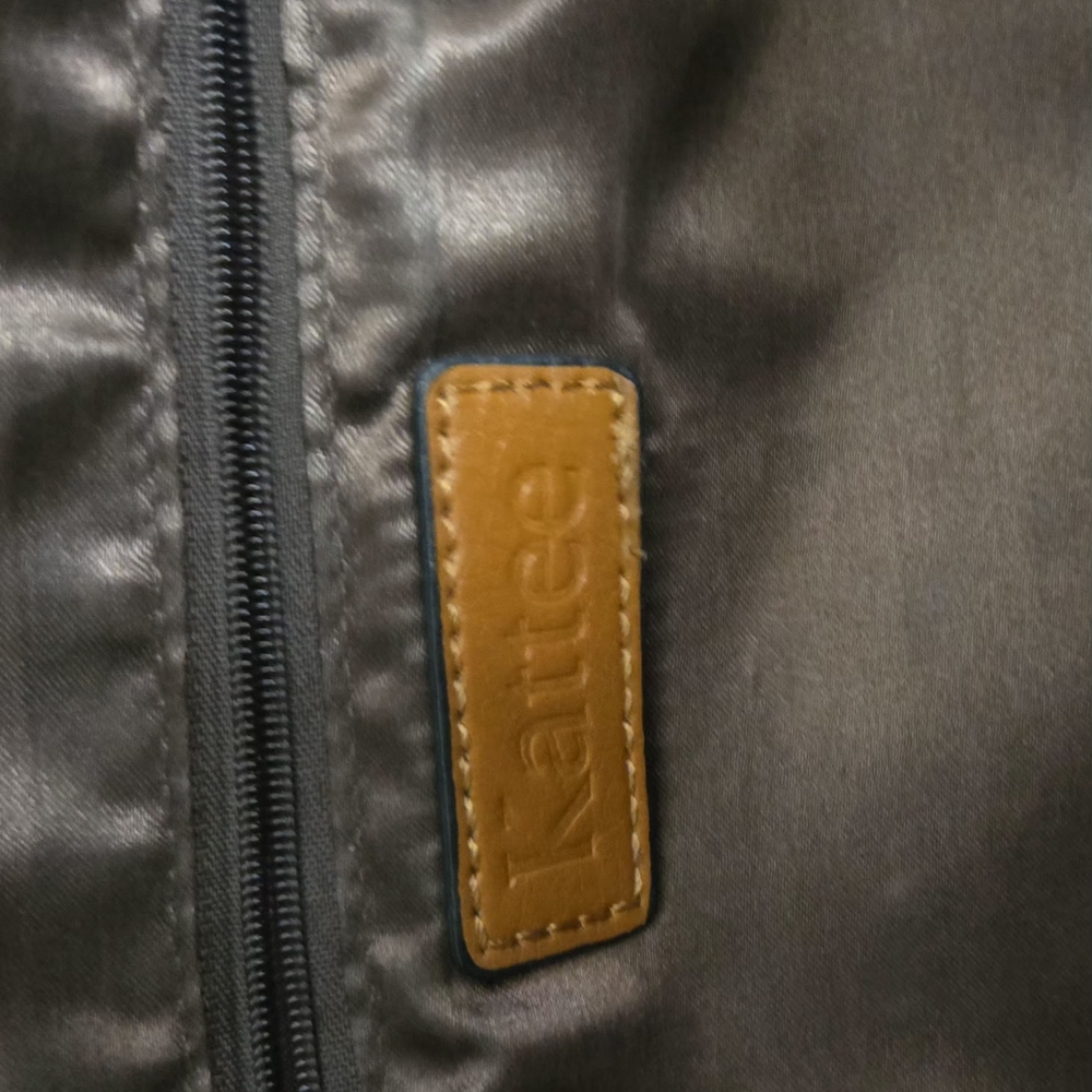 Elegant Tan Leather Satchel - Picture 5 of 8